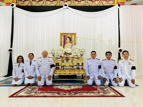 ดร.เสกสรร ริยาพันธ์ นายกเทศมนตรีตำบลควนศรี คณะผู้บริหาร หัวหน้าส่วนราชการ ร่วมพิธีบำเพ็ญกุศลในวาระครบ 15 วัน (ปัณรสมวาร) เพื่อถวายเป็นพระราชกุศลแด่สมเด็จพระนางเจ้าสิริกิติ์ พระบรมราชินีนาถ พระบรมราชชนนีพันปีหลวง ณ วัดนาสาร  อำเภอบ้านนาสาร จังหวัดสุราษฎร์ธานี 
โดยมี นายอุทัย เทือกสุบรรณ นายอำเภอบ้านนาสาร เป็นประธานในการจัดกิจกรรม