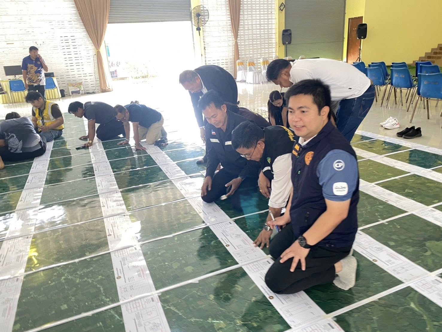 ดร.เสกสรร ริยาพันธ์ นายกเทศมนตรีตำบลควนศรี พร้อมด้วยนายไวพจน์ เพ็ชรศรี หัวหน้าสำนักปลัด เข้าร่วมประชุมตรวจสอบปรับแก้และกำหนดแนวเขตการปกครองระดับตำบล และระดับหมู่บ้าน ของอำเภอบ้านนาสาร (ครั้งที่ 1) ในวันพฤหัสบดีที่ 26 กุมภาพันธ์ 2569 เวลา 08.30 น. ณ ศาลาประชาคมอำเภอบ้านนาสาร