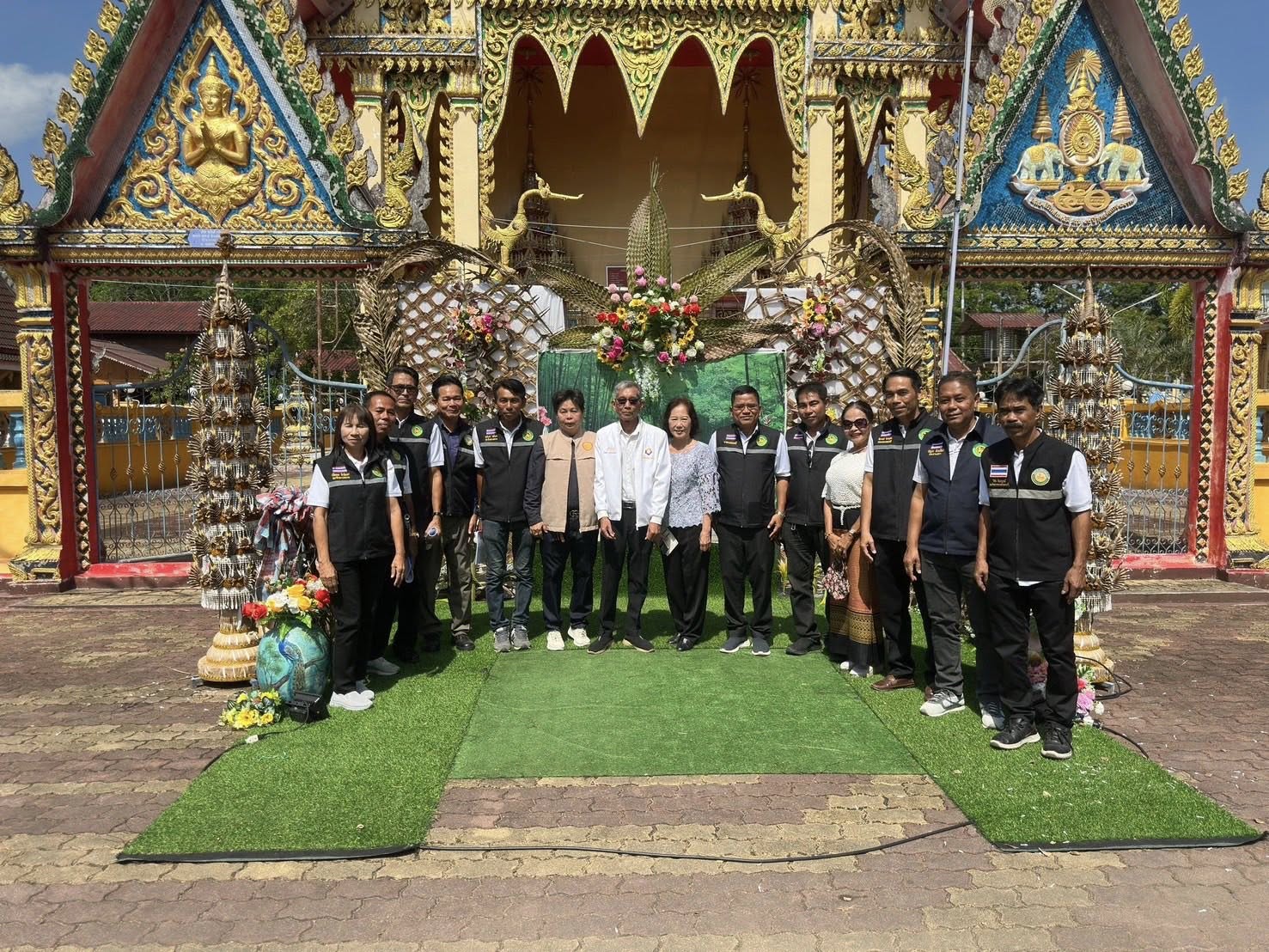 ดร. เสกสรร ริยาพันธ์ นายกเทศมนตรีตำบลควนศรี กล่าวรายงานเปิดงานประจำปีวัดควนศรี ปี 2569 พร้อมด้วยคณะผู้บริหาร สมาชิกสภา ผู้นำท้องถิ่น และผู้นำท้องที่ เข้าร่วมพีธีเปิดงานดังกล่าว 
📌 โดยมี นายสุรินทร์ บุญประสพ ที่ปรึกษานายกองค์การบริหารส่วนจังหวัดสุราษฎร์ธานี เป็นประธานในพิธีเปิดงานประจำปีวัดควนศรี